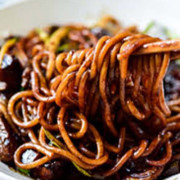 N10   Black Bean Beef 豆鼓牛肉炒面