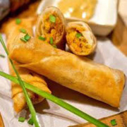 Y15  Chicken Satay Spring rolls 沙爹鸡春卷 (2 Pcs)